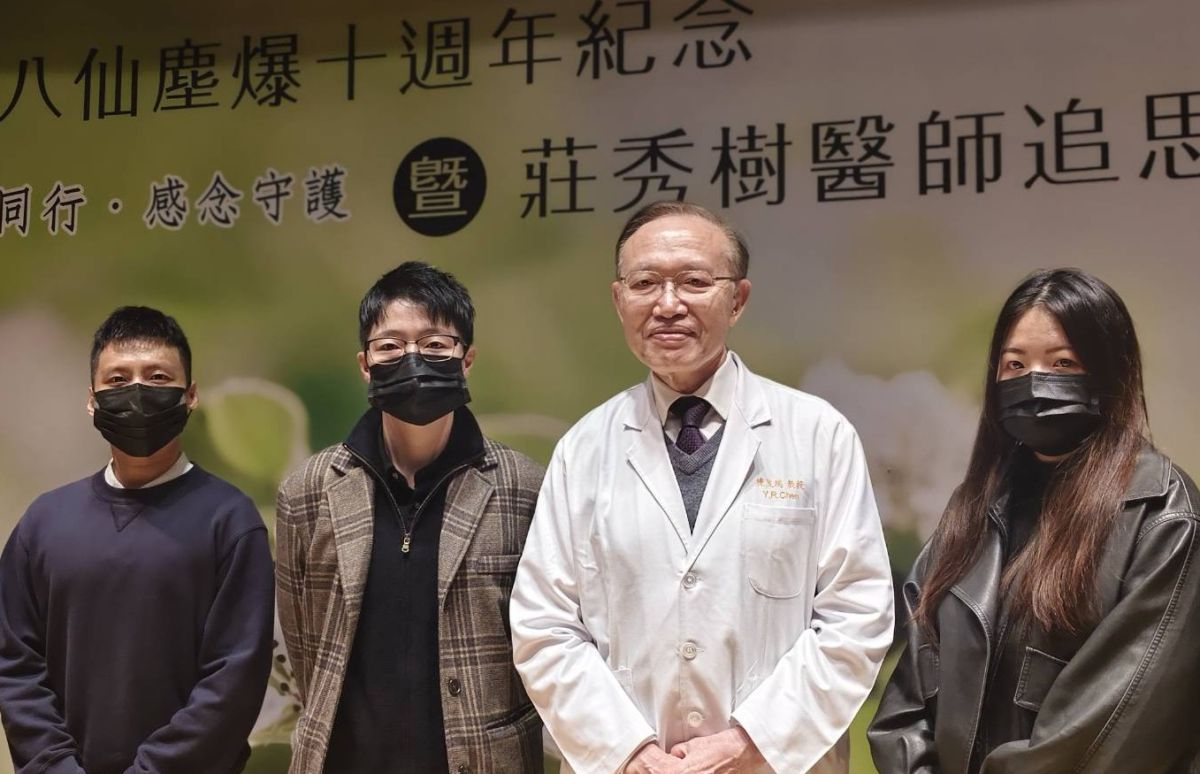 圖/傷友感謝莊秀樹醫師帶領的醫療團隊,專業細心照護。(記者孟龍攝)