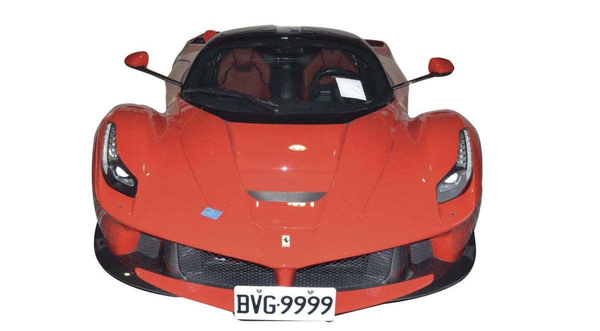 圖/Ferrari LaFerrari。(翻攝 法務部行政執行署臺北分署)