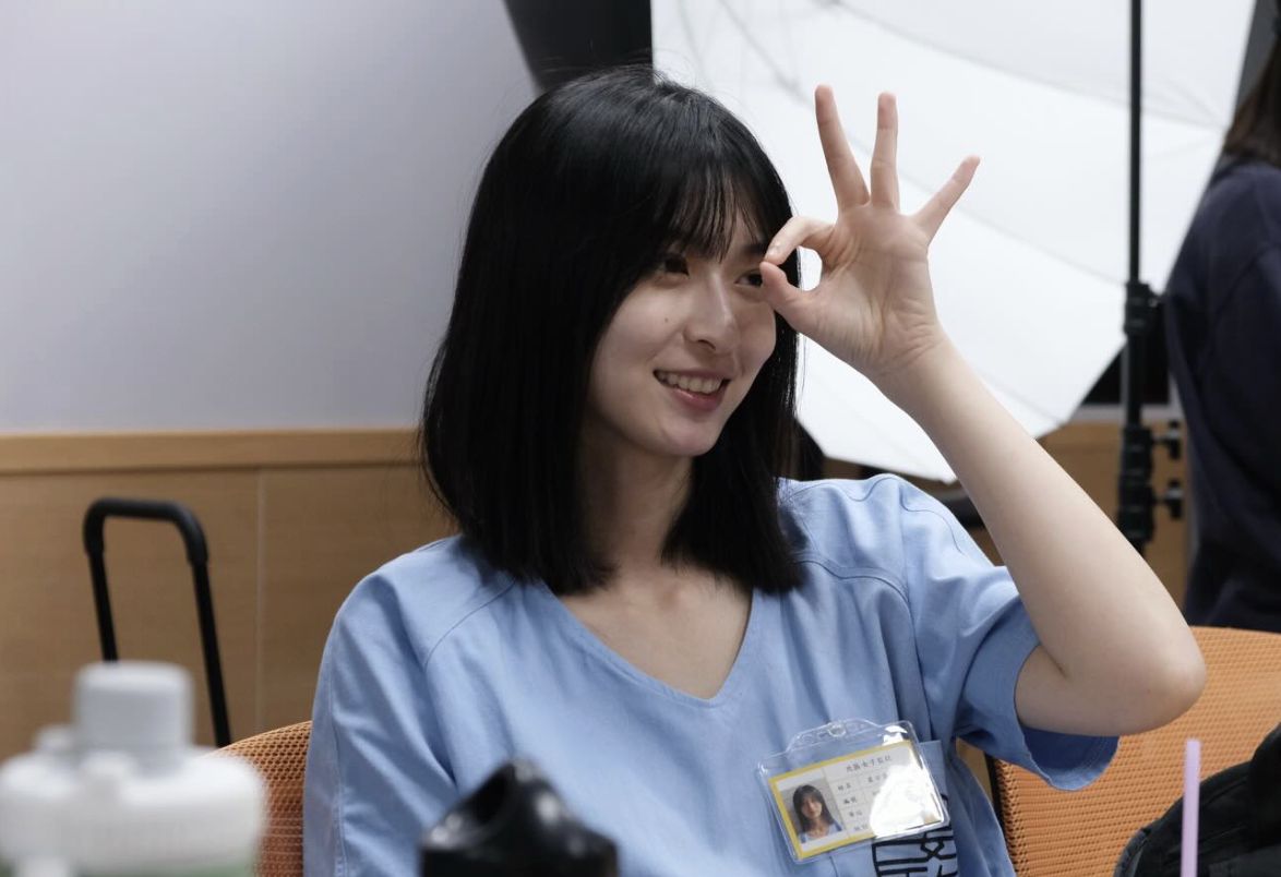 圖／《陽光女子合唱團》中一位身形高挑、五官精緻、氣質冷靜的「甜美正妹」意外成為焦點。（翻攝 IG／＠317century）