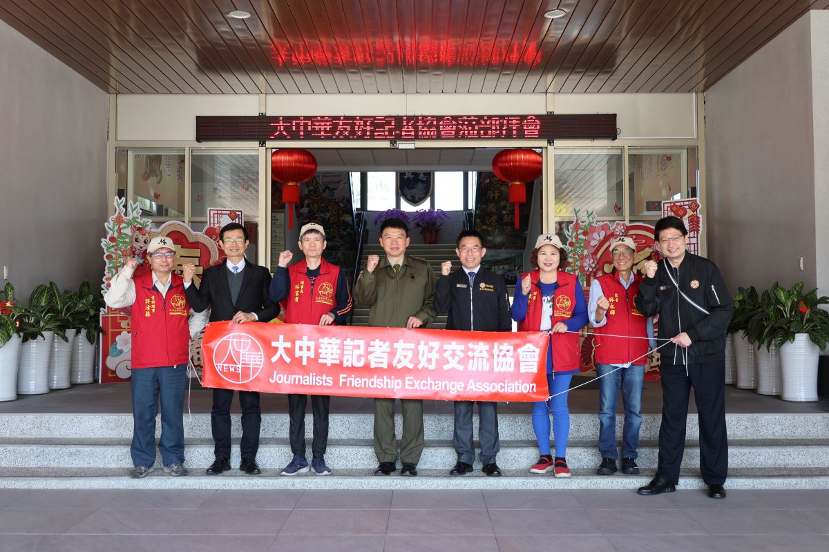 圖／拜會憲兵指揮部合影。(憲兵指揮部提供)