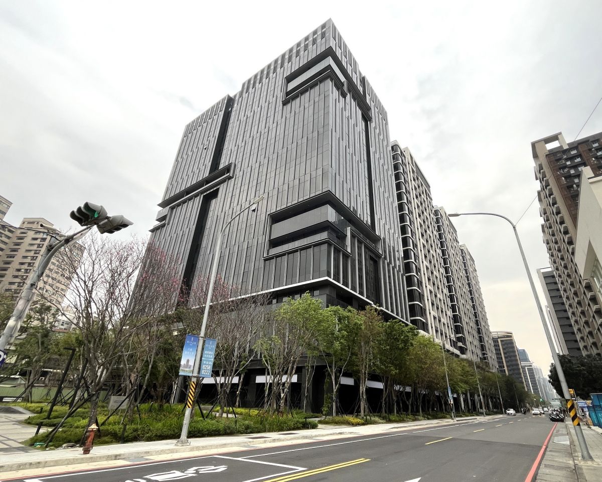 圖／115年2月房屋成交量減少最多為板橋區，照片為華江一路一帶。（新北市政府地政局提供）