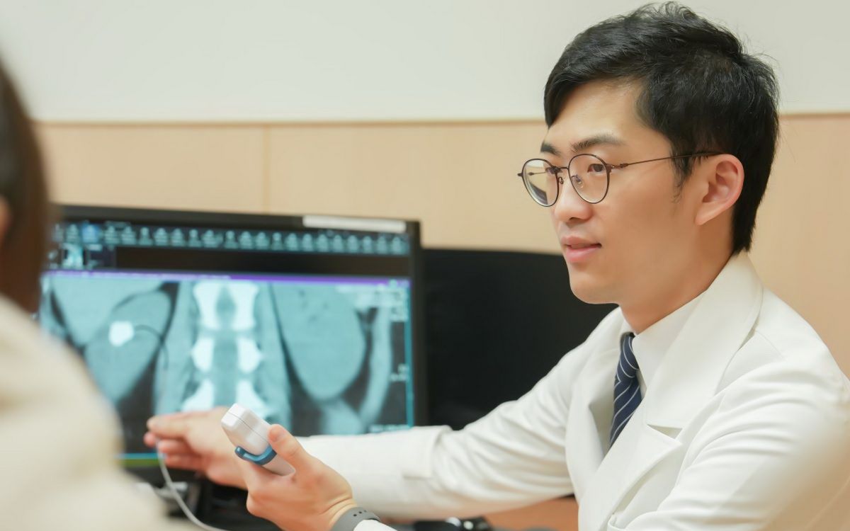 腎盞憩室藏結石反覆感染　台北慈濟微創碎石助婦解困