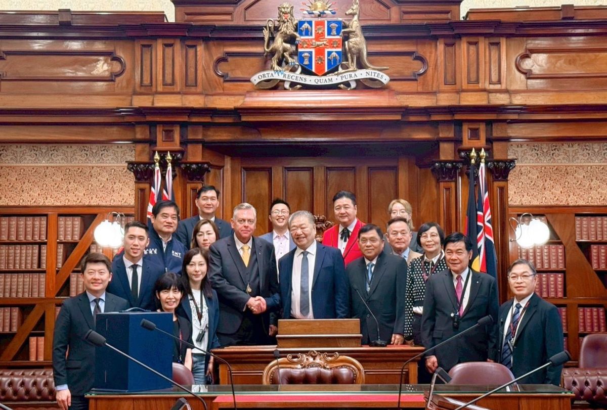 圖／新北市議員劉美芳隨新北市議會參訪澳洲新南威爾斯州議會。（劉美芳提供）
