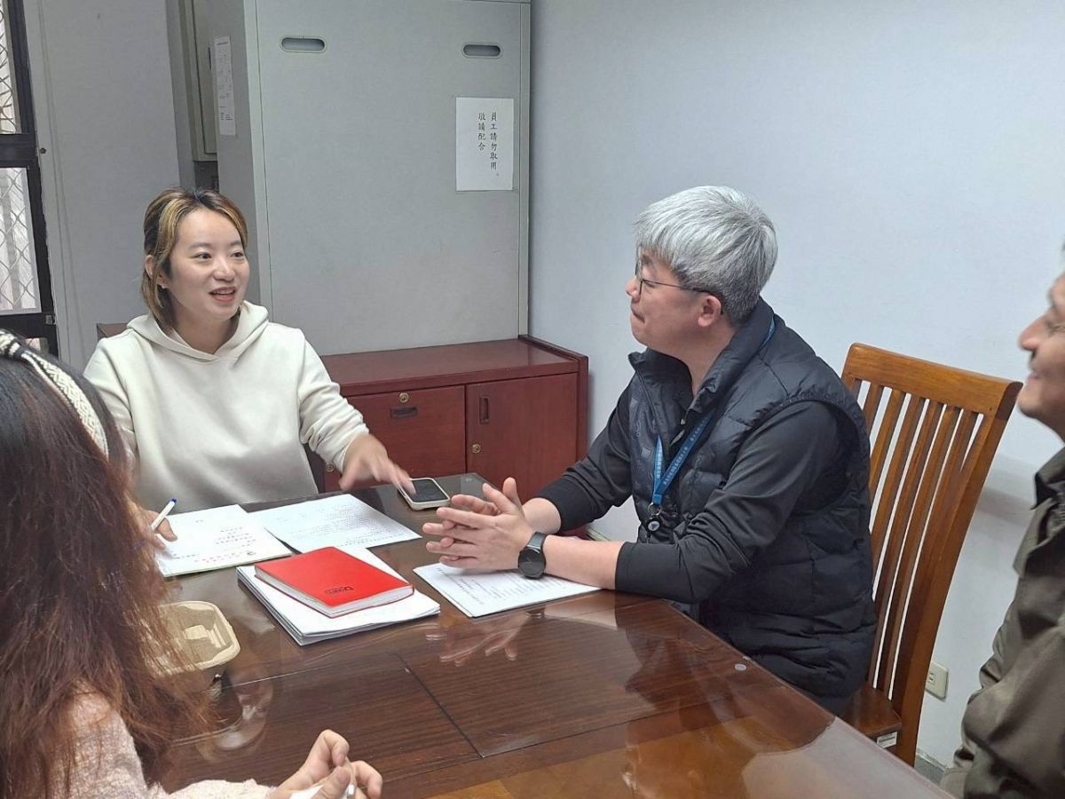 圖/新北市議員黃淑君指出,特教助理員是協助特教學生的關鍵鑰匙,但新北特教助理員遲發薪水卻成為常態,讓不少第一線人員感到心寒。(新北市議員黃淑君提供)