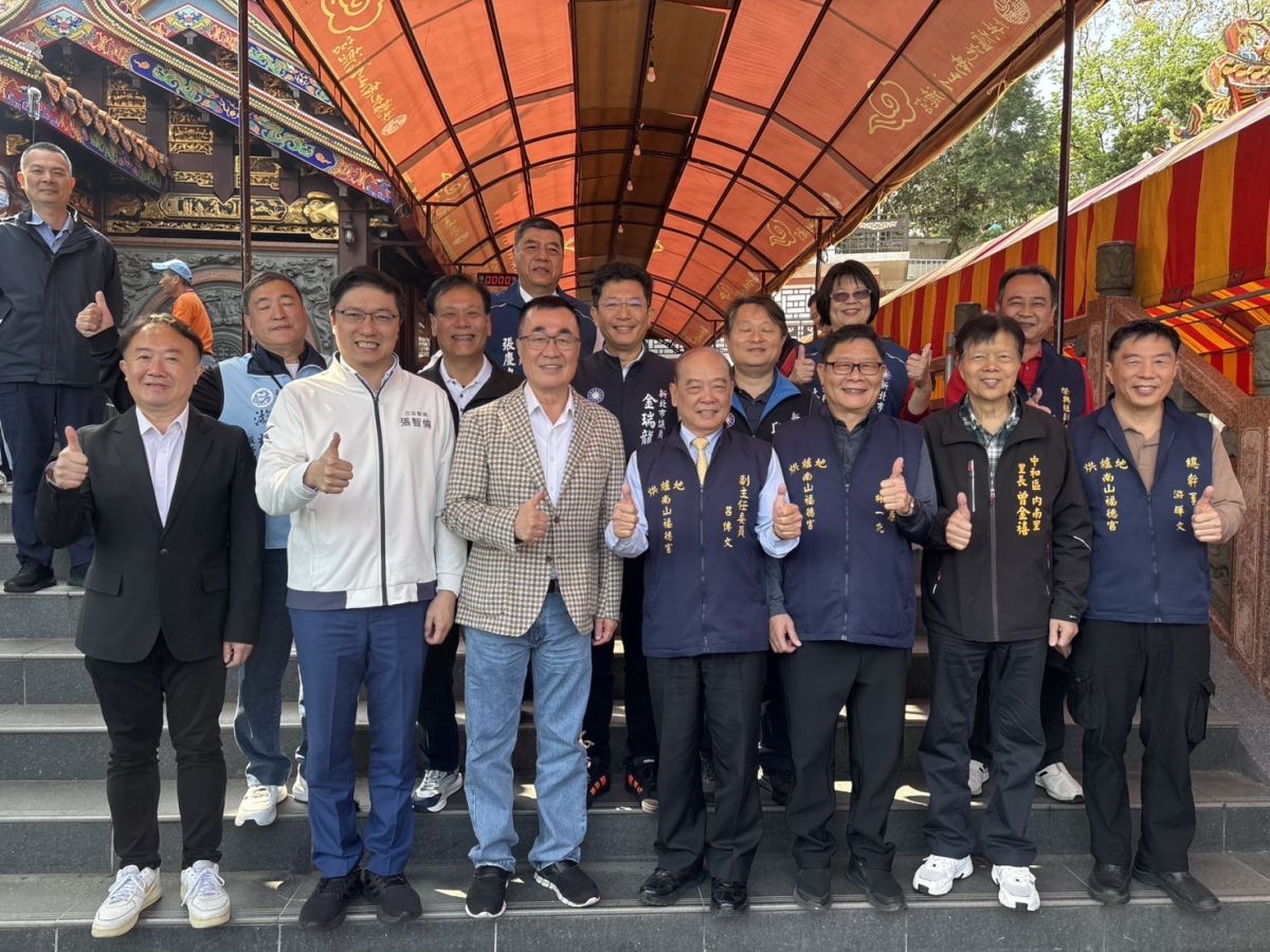 圖／國民黨新北市長參選人李四川勤跑基層。（李四川競選辦公室提供）