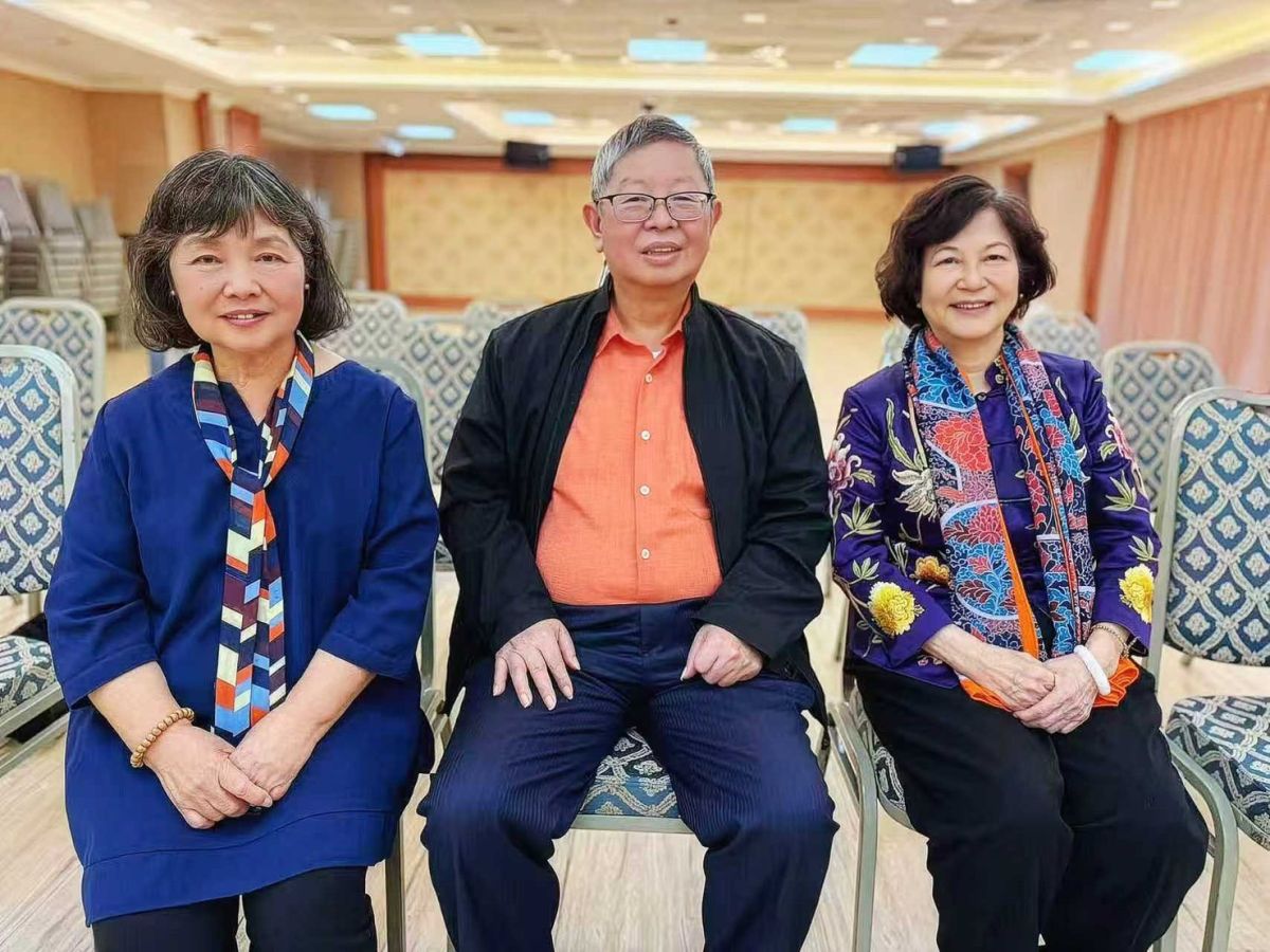 圖/生命啟蒙教育基金會董事長黃振輝、心理企管負責人呂秀金與陳曼麗老師合影,齊力推廣生命覺醒與永續環境的共生價值。(生命啟蒙教育基金會提供)