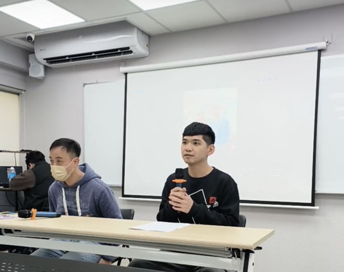 圖／晚安小雞召開記者會，控訴遭到連環詐騙。（翻攝晚安小雞臉書）