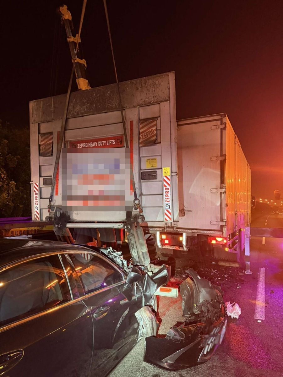 圖／國道1號北向桃園路段23日深夜發生一起死亡車禍。（翻攝 記者爆料網）