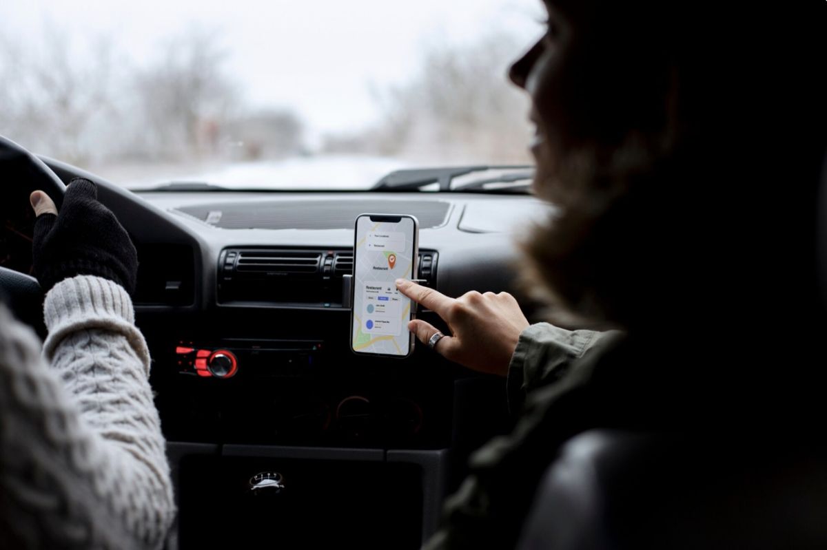 示意圖/因孩子在車內嘔吐,家長遭Uber司機求償8000元。圖僅示意,與本文無關。(CTWANT 提供)
