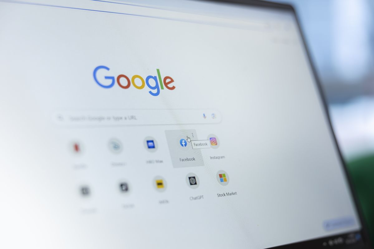 示意圖/Google 近日針對一款下載量超過 100 萬次的 Chrome 擴充功能「Save Image as Type」採取處置。(擷取自 免費圖庫freepik)
