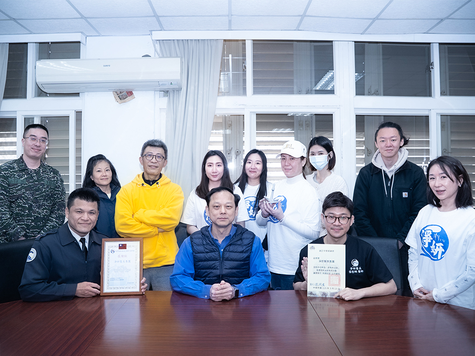 圖／淨妍醫美集團再度攜手和康生物科技、晶鑽生醫深入誠正中學，為校內學生提供專業除刺青療程與完整術後照護。（淨妍醫美提供）