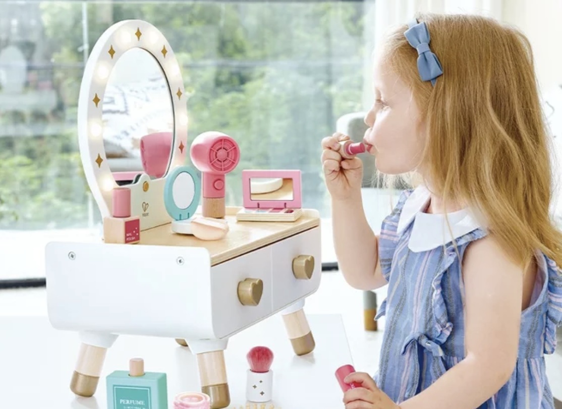 圖／Costco「兒童玩具化妝台」掀搶購熱潮引發爭議。（翻攝 好市多官網）