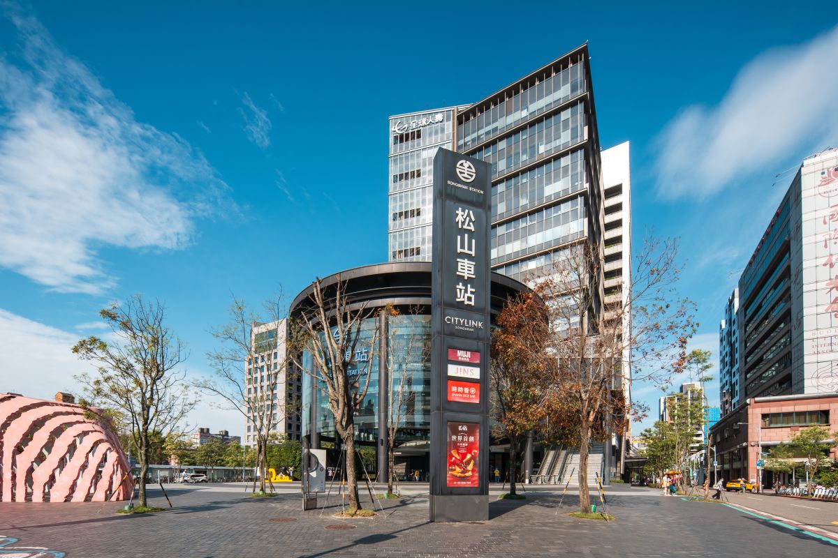 圖／松山車站【核心地緣】 坐擁松山、信義、內湖交界機能，利晉以科技總部規律，築起地標級安全家園。（創意家行銷 提供）