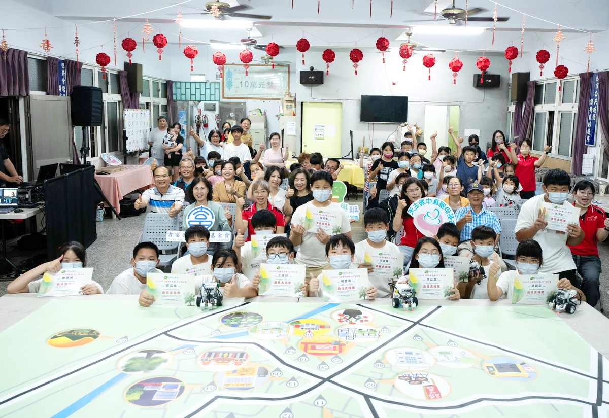 中華聖母基金會「E起看見家鄉」成果展　偏鄉學童綻放毅力與科技力