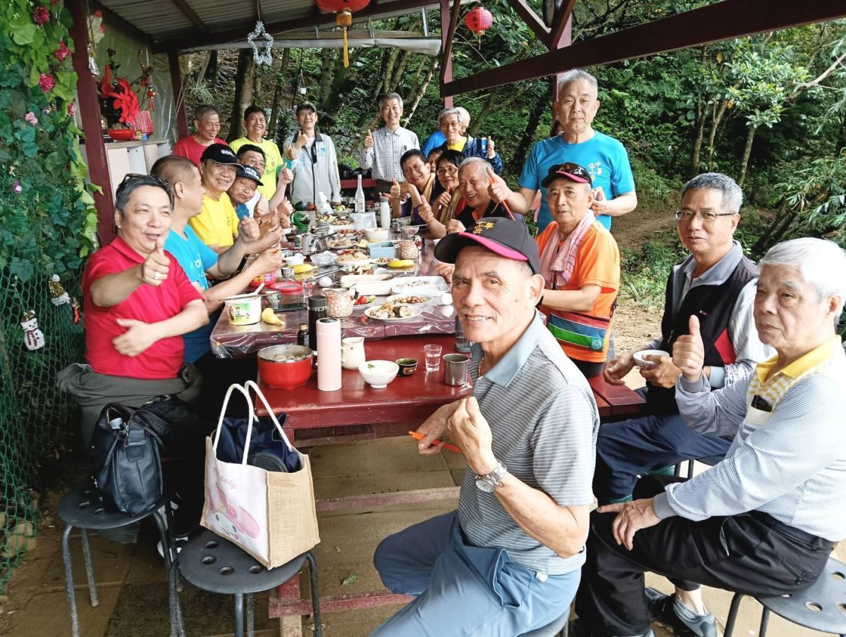 圖/新北記協登山活動。(林富貴攝)