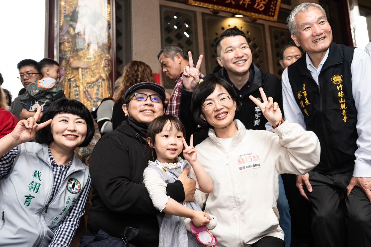 蘇巧慧清明跑宮廟行程滿檔　全力衝刺選戰