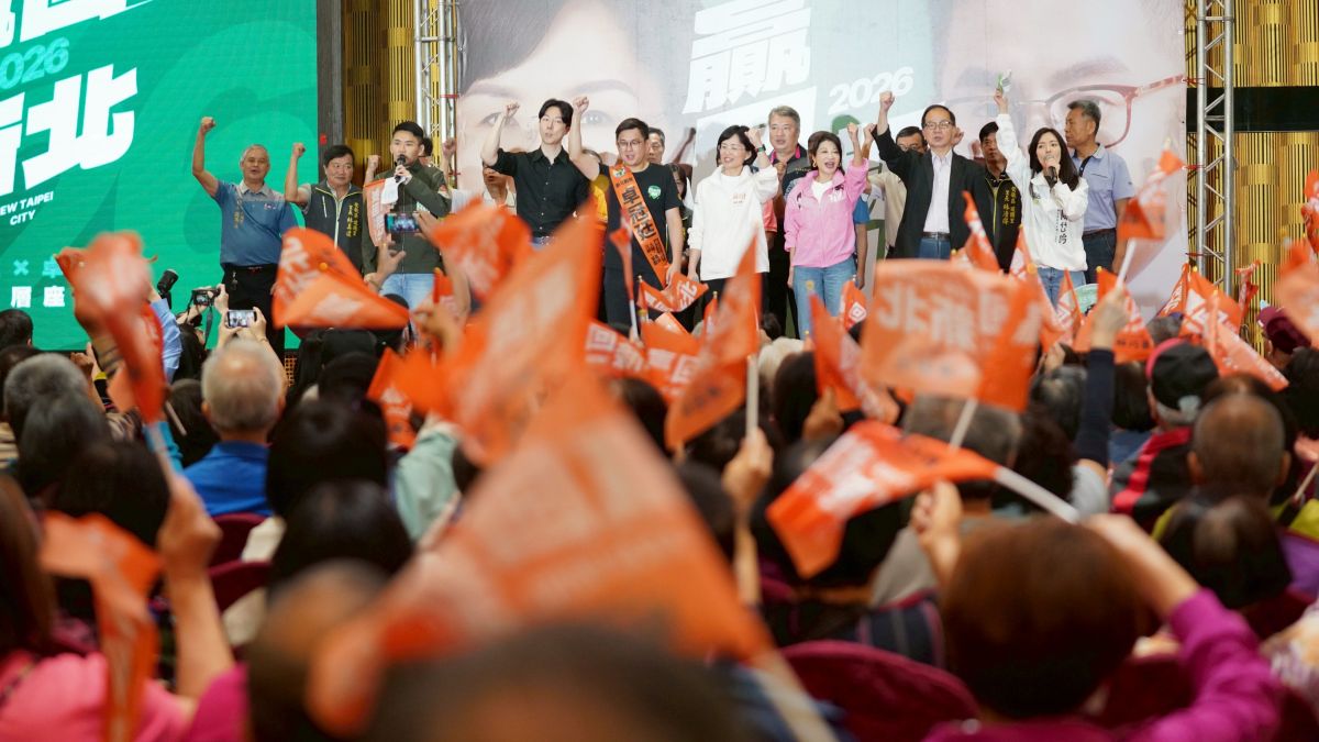 鶯歌爆場1200人挺　蘇巧慧、卓冠廷首場座談氣勢旺