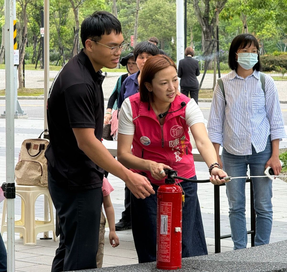 小小消防員體驗日登場　陳乃瑜推防災教育