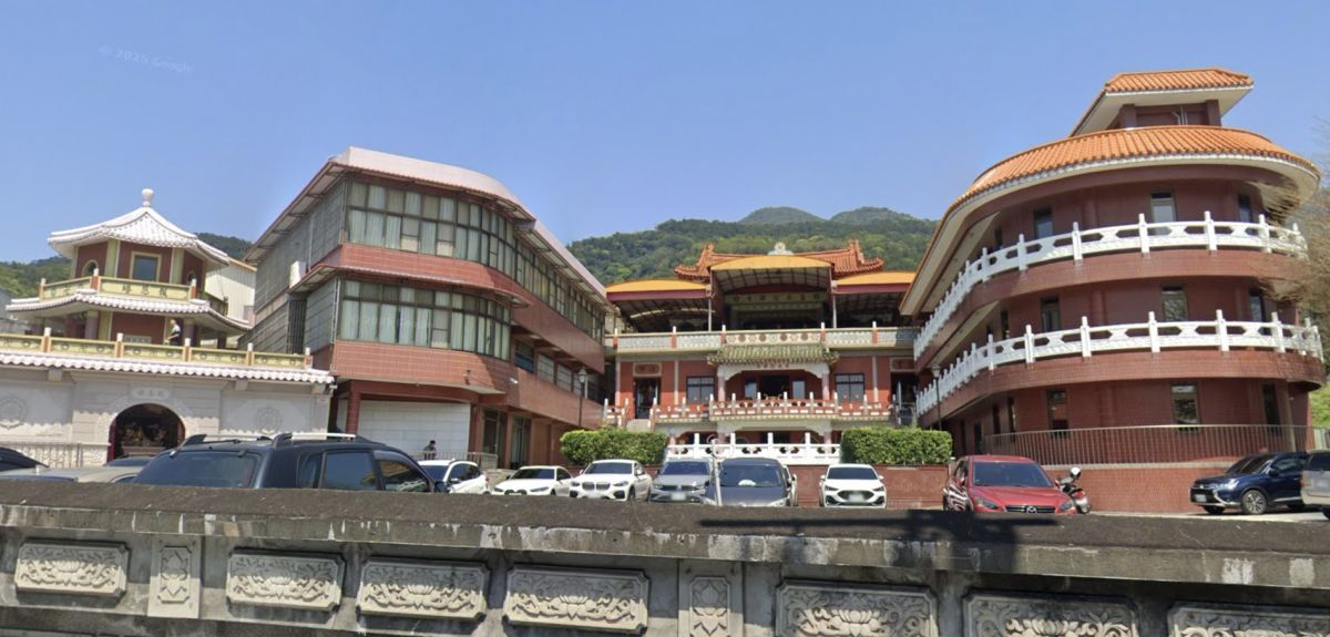 圖／台北市北投區知名古剎慈航禪，寺住持釋常禪以公益侵占罪嫌遭到起訴。（翻攝 Google Maps）