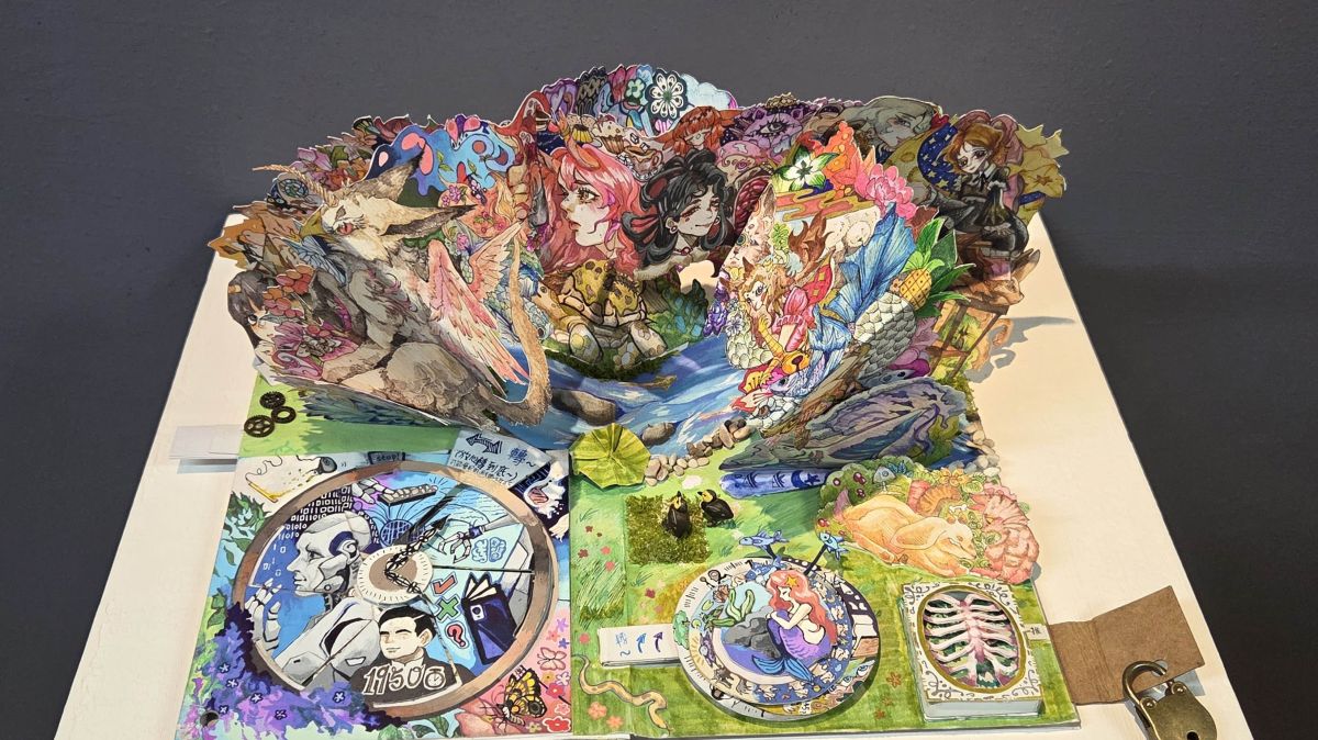  圖／南大附中林品汝以會動的立體書〈是我，非我？本我！〉榮獲特優大獎。（華梵大學 提供）