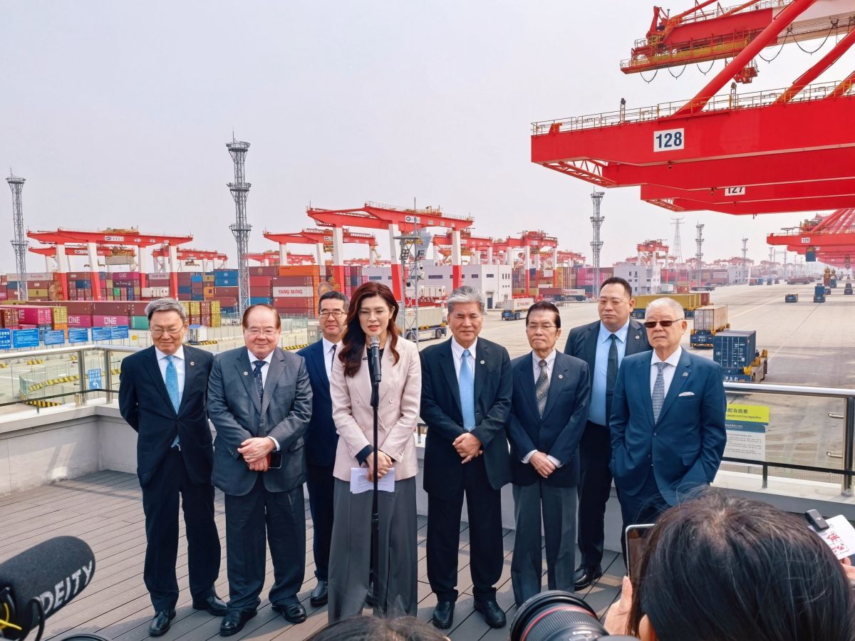 圖／國民黨主席鄭麗文率14人訪陸團赴北京展開「2026和平之旅」。（翻攝 鄭麗文 臉書）