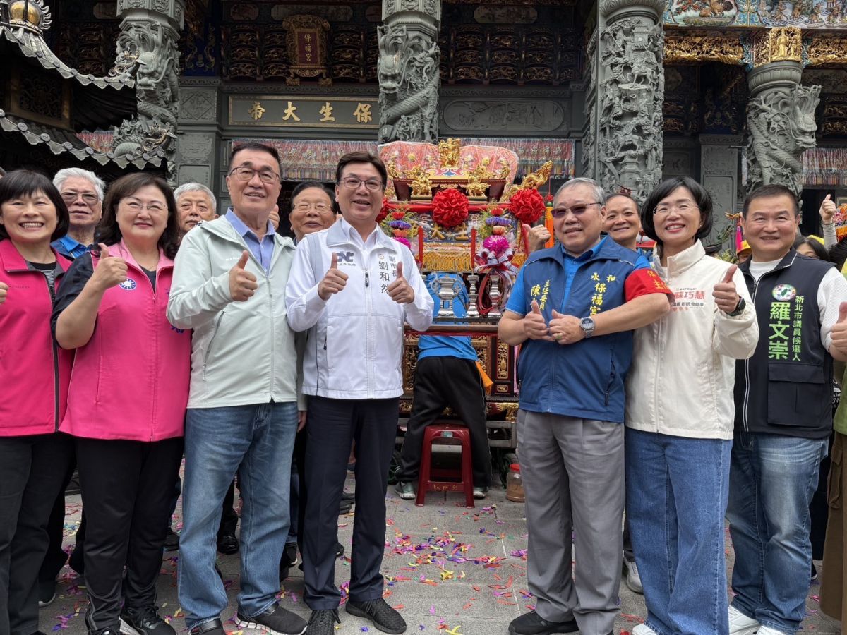 李四川扶轎人氣旺　勞動節談基層拚新北未來