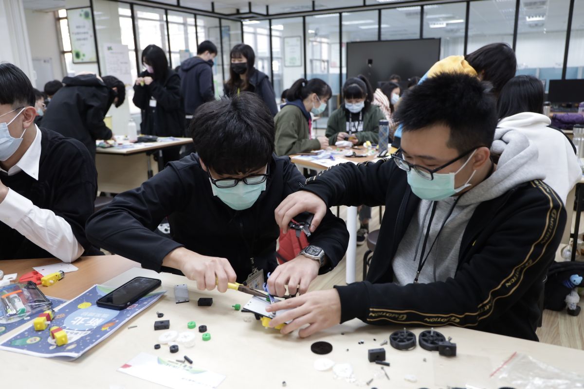 AI職涯夏令營開跑　新北助高中生提早找到人生方向