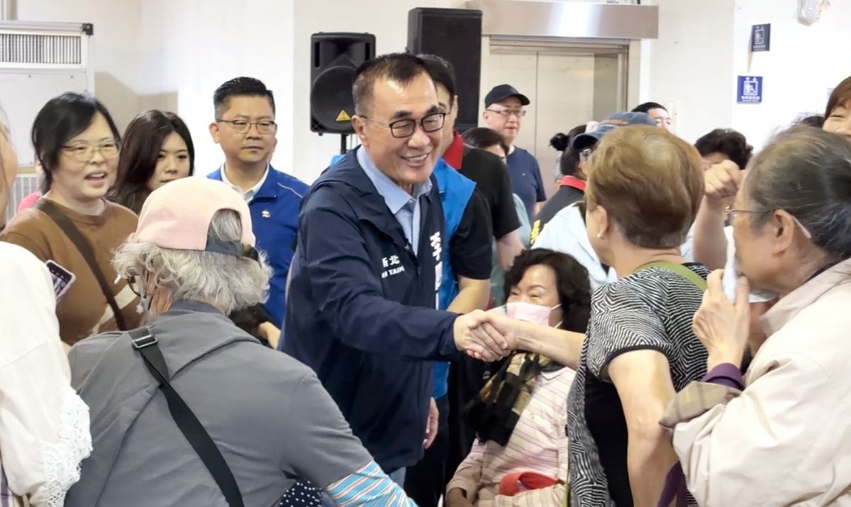 李四川再拋雙北共治　酸蘇巧慧偷抄敬老卡政策