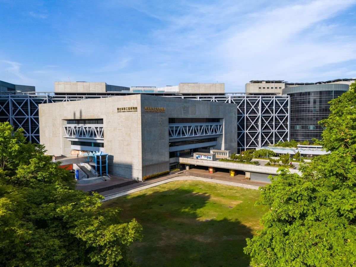 圖／科工館坐擁數萬坪寬廣綠地，更銜接美麗的綠園道，是民眾散步、運動及親子休閒的絕佳去處。（光洲建設）