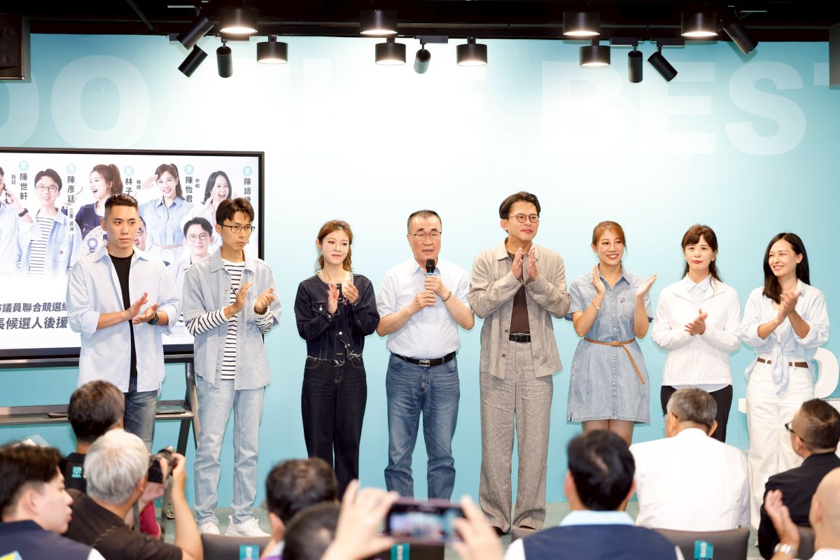黃國昌率民眾黨力挺李四川　藍白合體搶攻新北市府