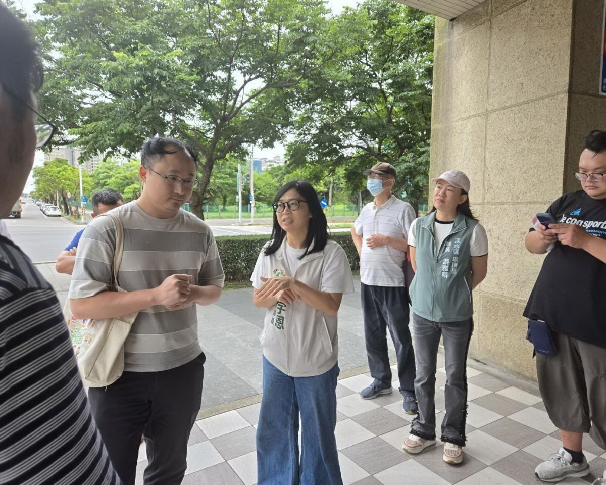 淡江大橋通車重車湧入　鄭宇恩質疑交通局拖延管制
