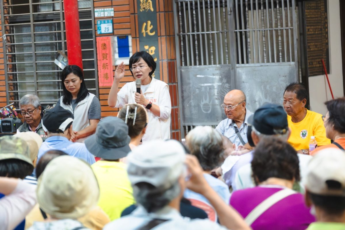 蘇巧慧、鄭宇恩挺救生志工　承諾增補助簡流程
