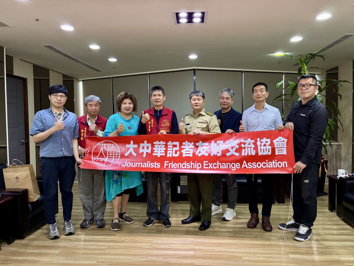 圖／大中華記者友好交流協會理事長林富貴率副理事長陳秀媛及常務理事許清藤、總幹事石耀宇等人，前往國防部青年日報社敬軍慰問合影。（大中華記者友好交流協會提供）