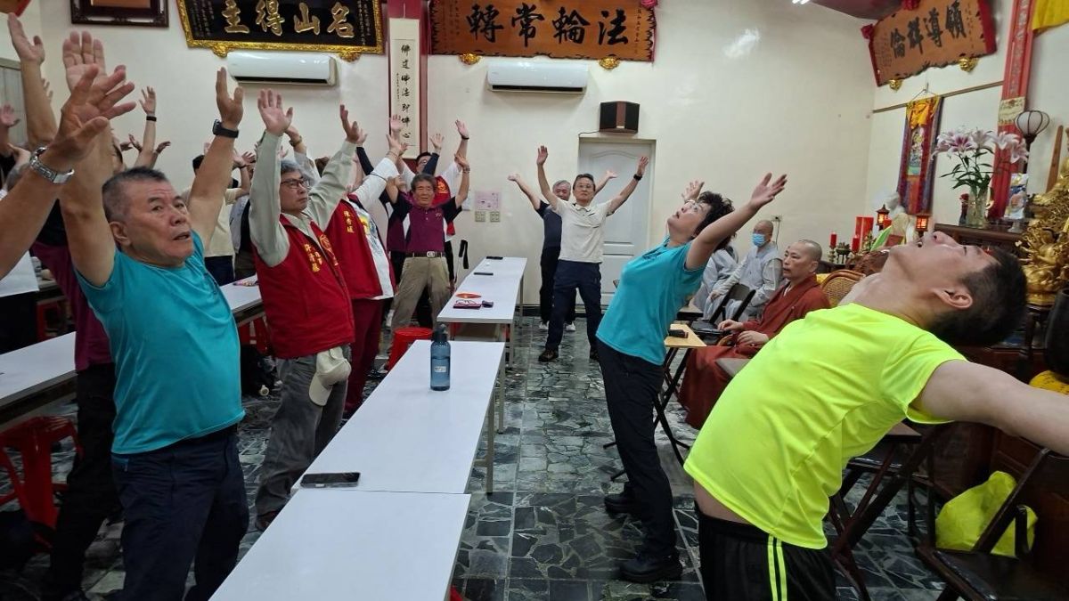 圖／黎懿徵大師示範基礎武術。（大中華記者友好交流協會提供）