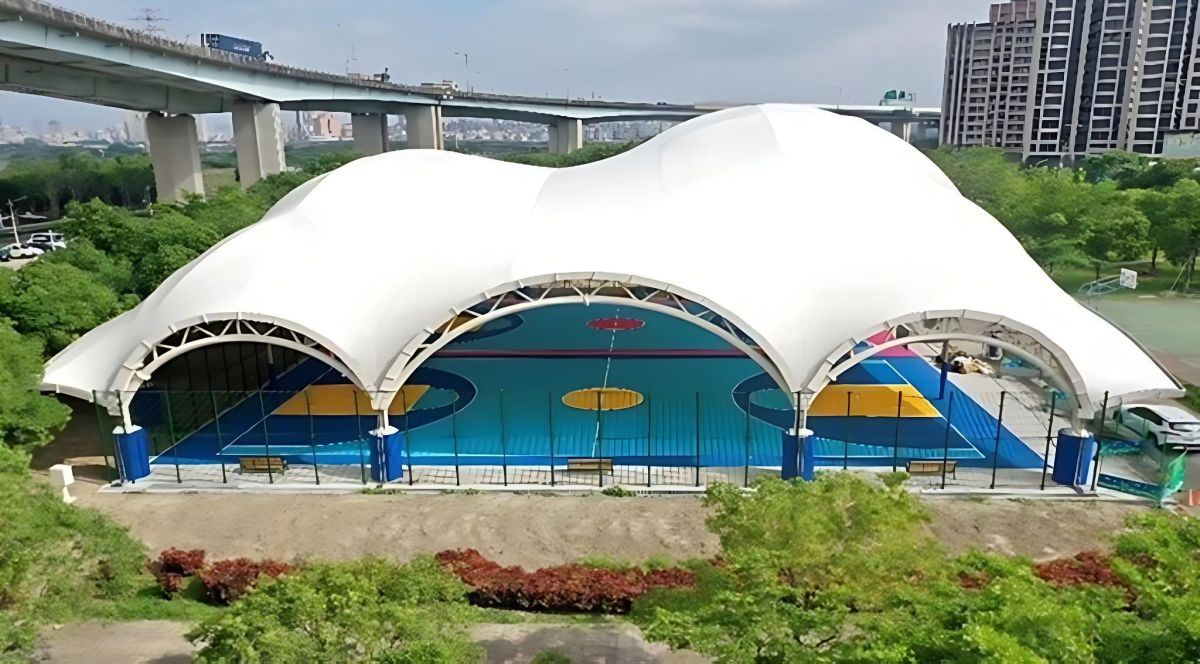 五股天幕籃球場7月1日起試營運　倡導禮讓婦幼優先使用