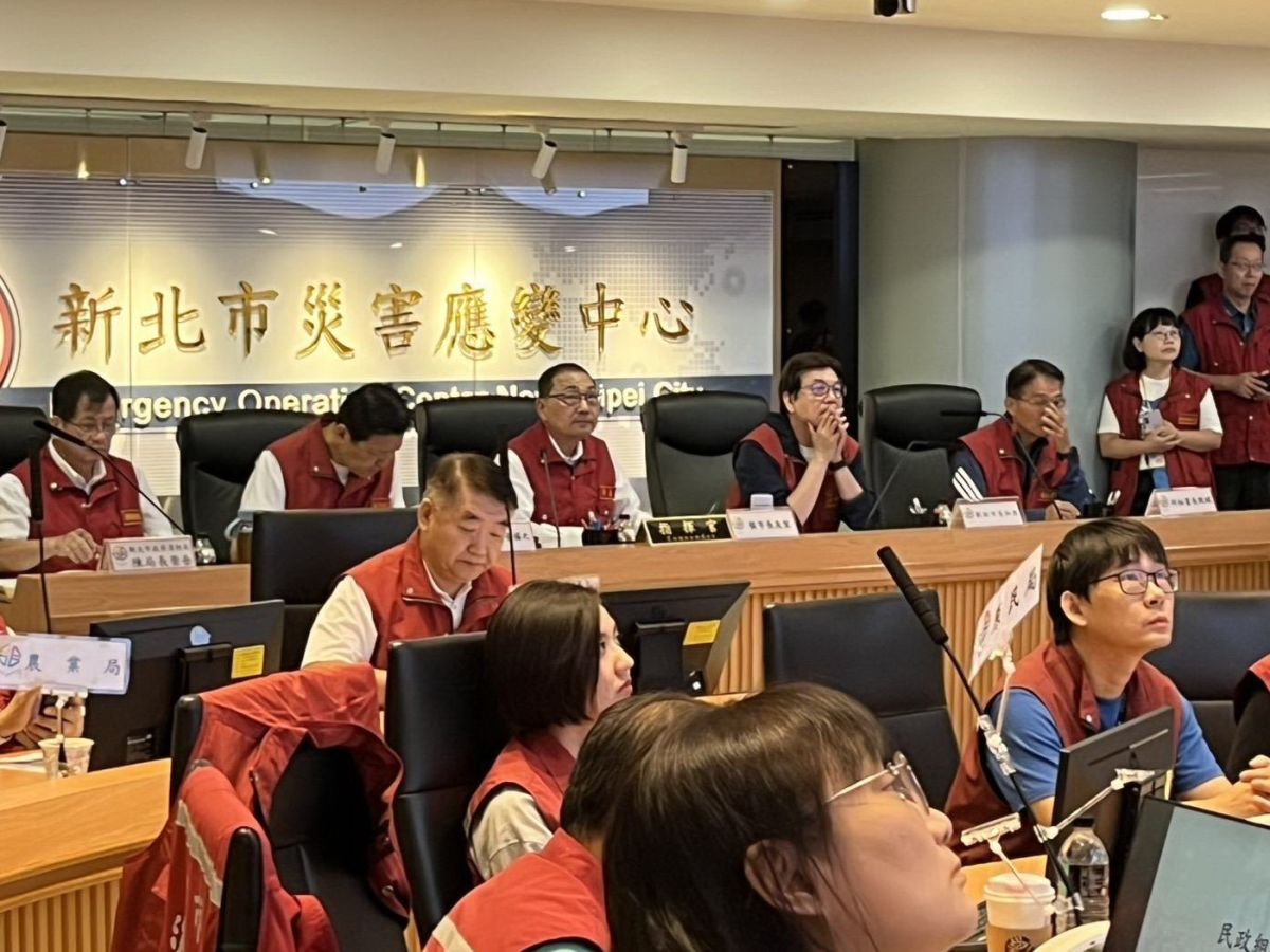 巴威颱風／侯友宜坐鎮防颱　新北撤離1677人