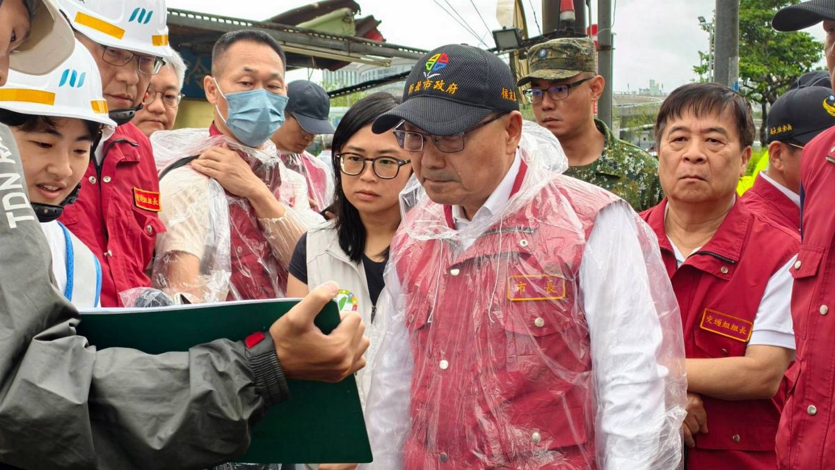 防白海豚　侯友宜視察淡江大橋防颱籲勿近海山區