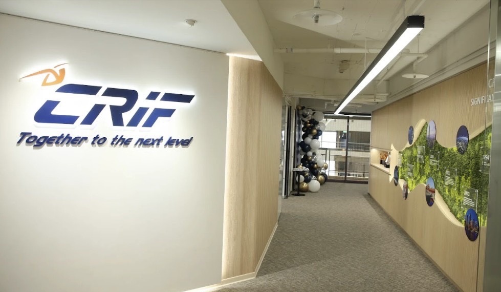 圖/全球商業資訊與信用風險解決方案業者CRIF日前發布《台灣民眾虛擬資產產業未來發展及監管機制調查》,針對1,200位消費端(B2C)個人投資者及400家企業端(B2B)決策者進行調查。(取自CRIF官網)