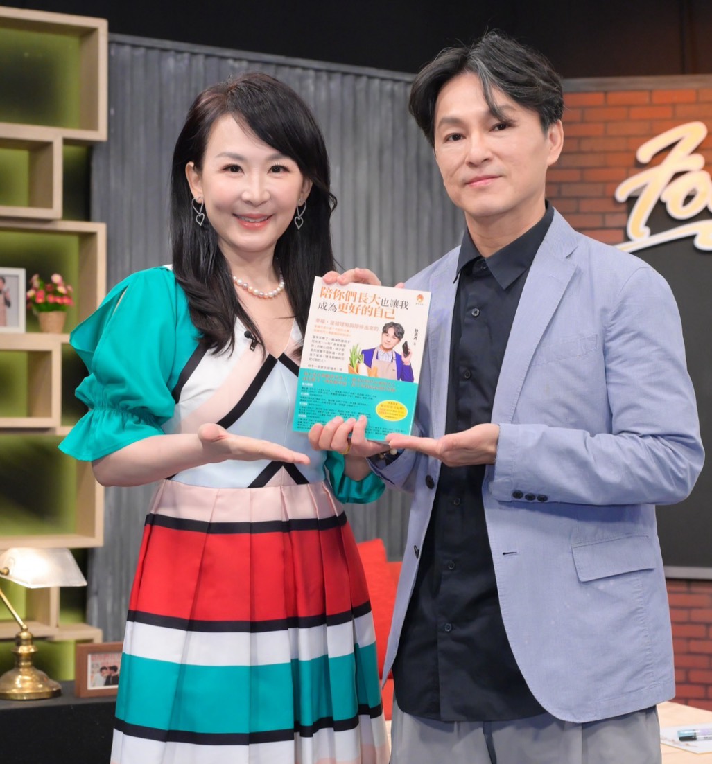 圖／最真實、最感動的人物故事，都在「人物大特寫」。主持人陳力瑜(圖左)、來賓為資深媒體人狄志為。(名德國際傳播提供)