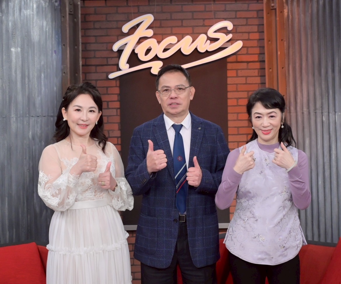 圖／陳力瑜和氫分子專家林紫貴、品牌經理諸蕙媛(圖左至右)，分享工作人生。(名德國際傳播提供)