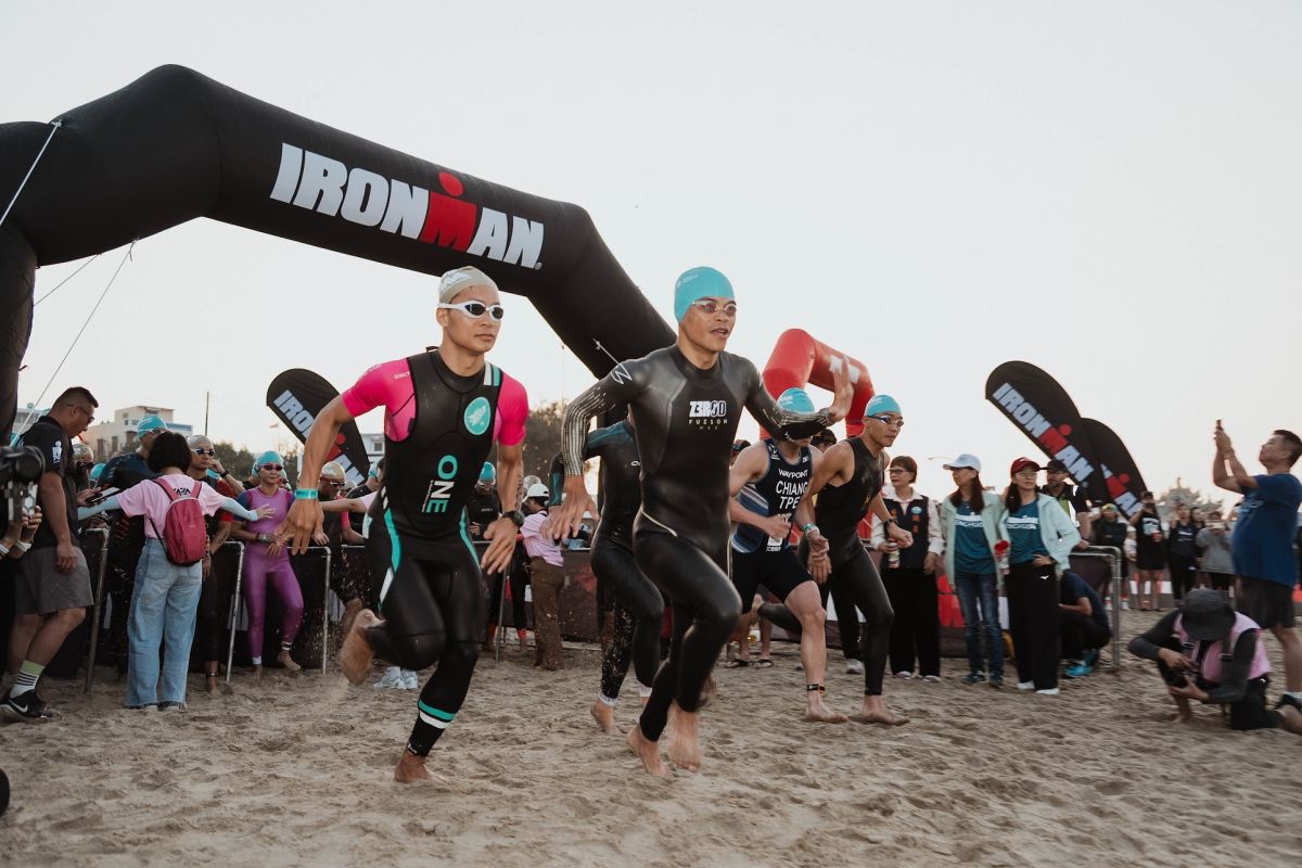 圖／運動旅遊超夯賽事「IRONMAN Penghu 澎湖國際鐵人三項賽」，激發滿滿熱血。（AsiaYo提供）