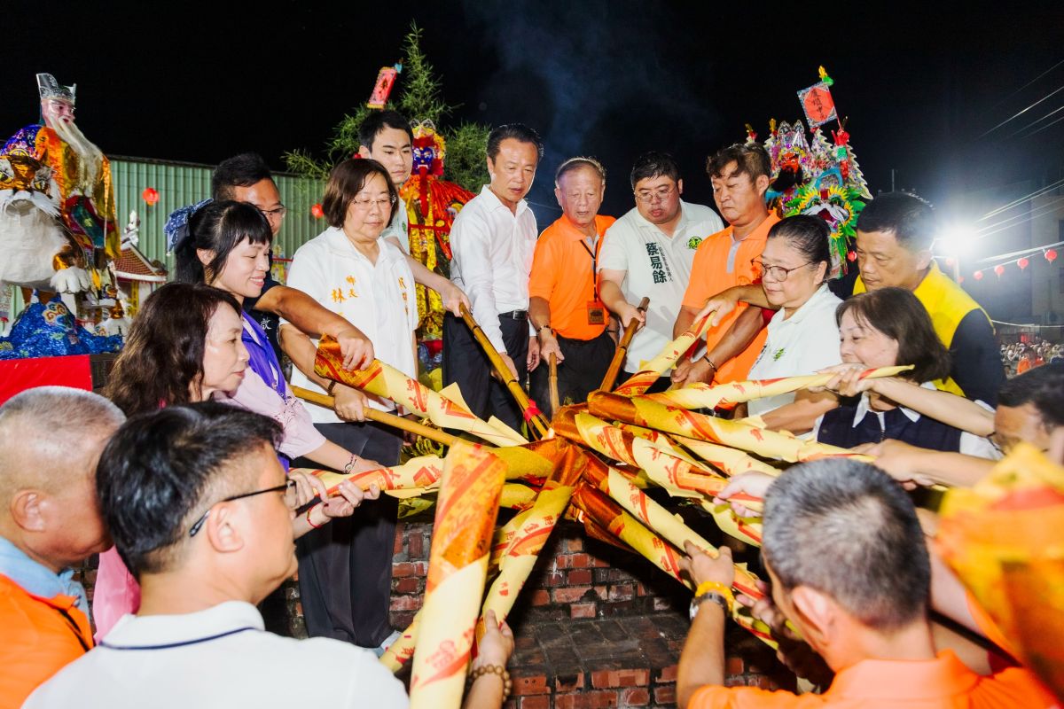 民雄大士爺祭壓軸　深夜火化昇天象徵帶走災厄
