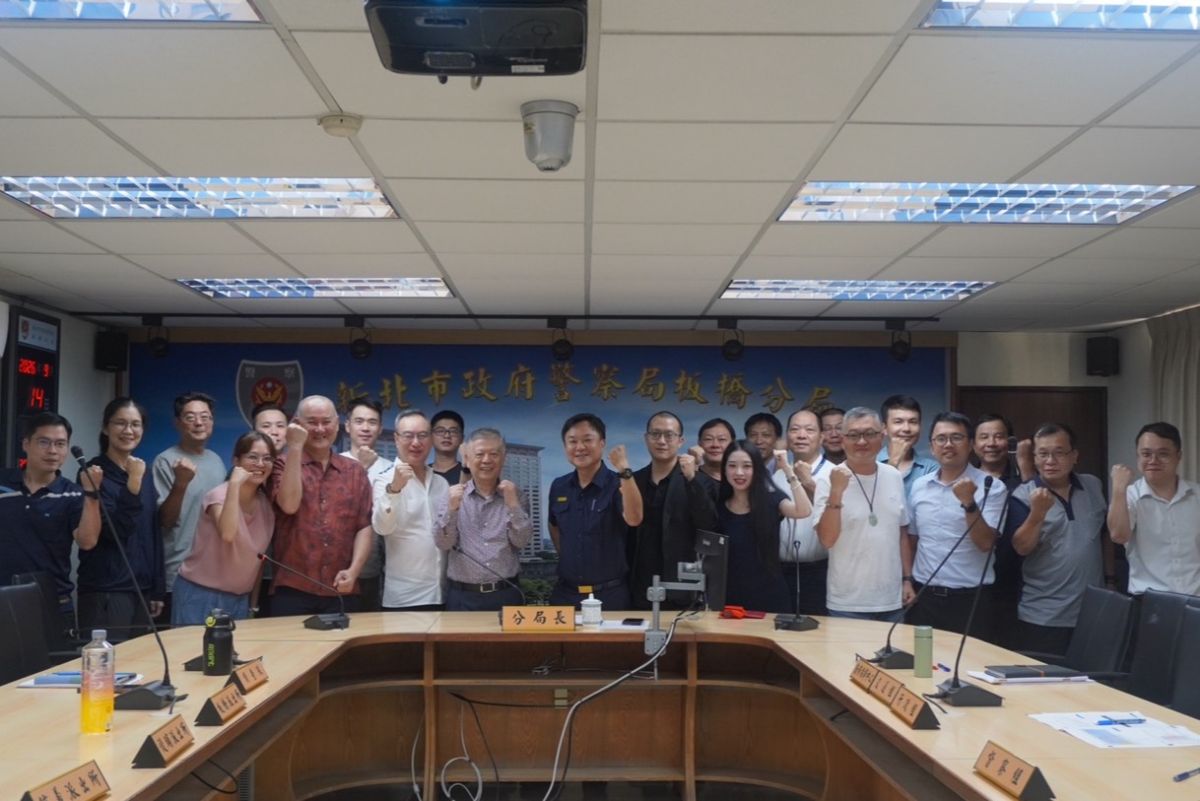 圖/愛妮雅集團10年前就曾捐贈板橋分局40萬元撫慰金。(品牌提供)