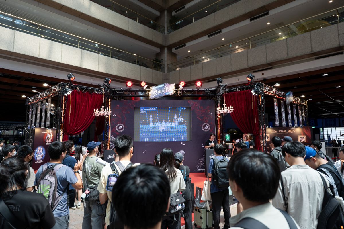 圖／《BanG Dream! 交織的樂章》進駐 WirForce 2026，以「假面舞會」主題展位帶來遊戲試玩、打卡任務與限定互動。